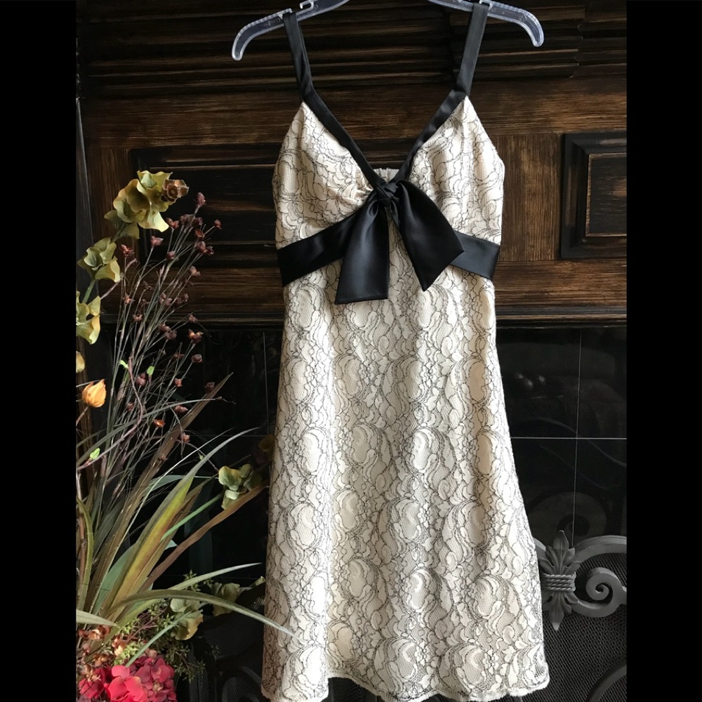 ❤️🏆HP🏆❤️White House Black Market Cocktail Dress